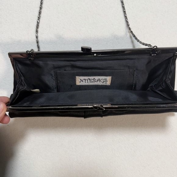 Vintage 1960s Black Evening Clutch Bag Handbag Purse With Silver Chain - Picture 2 of 5